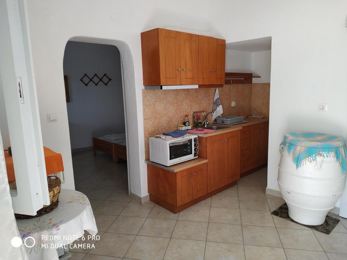 Hotel Panselinos à Anafi Extérieur photo