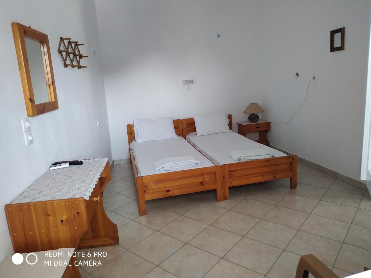 Hotel Panselinos à Anafi Extérieur photo