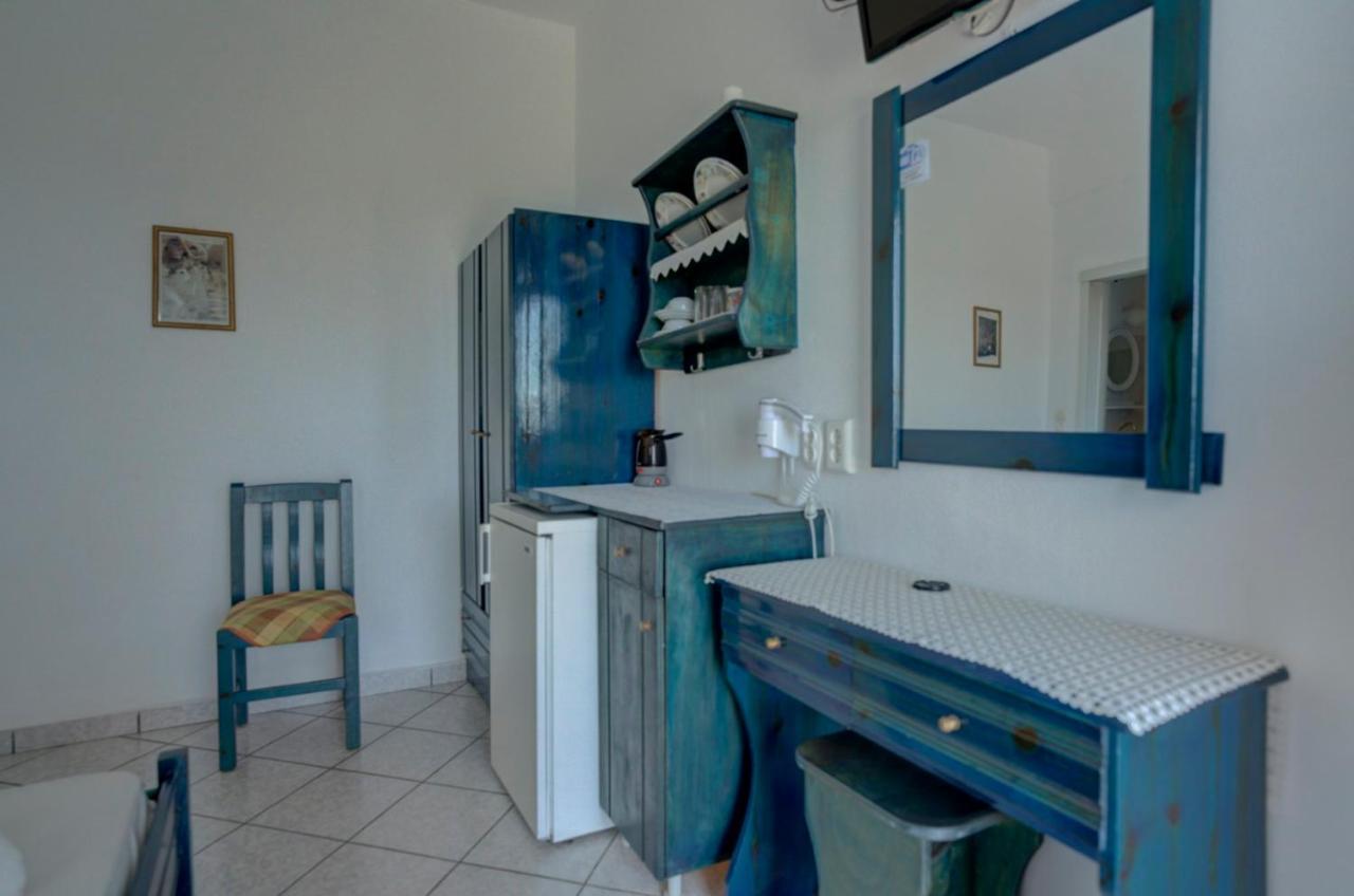 Hotel Panselinos à Anafi Extérieur photo