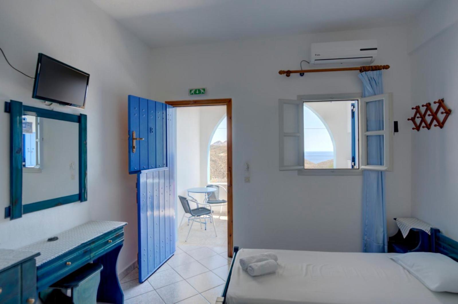 Hotel Panselinos à Anafi Extérieur photo