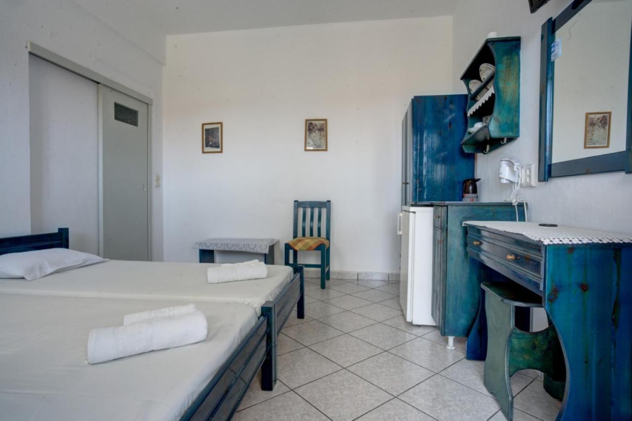 Hotel Panselinos à Anafi Extérieur photo