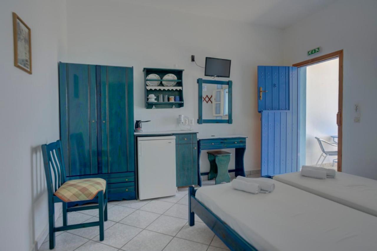 Hotel Panselinos à Anafi Extérieur photo