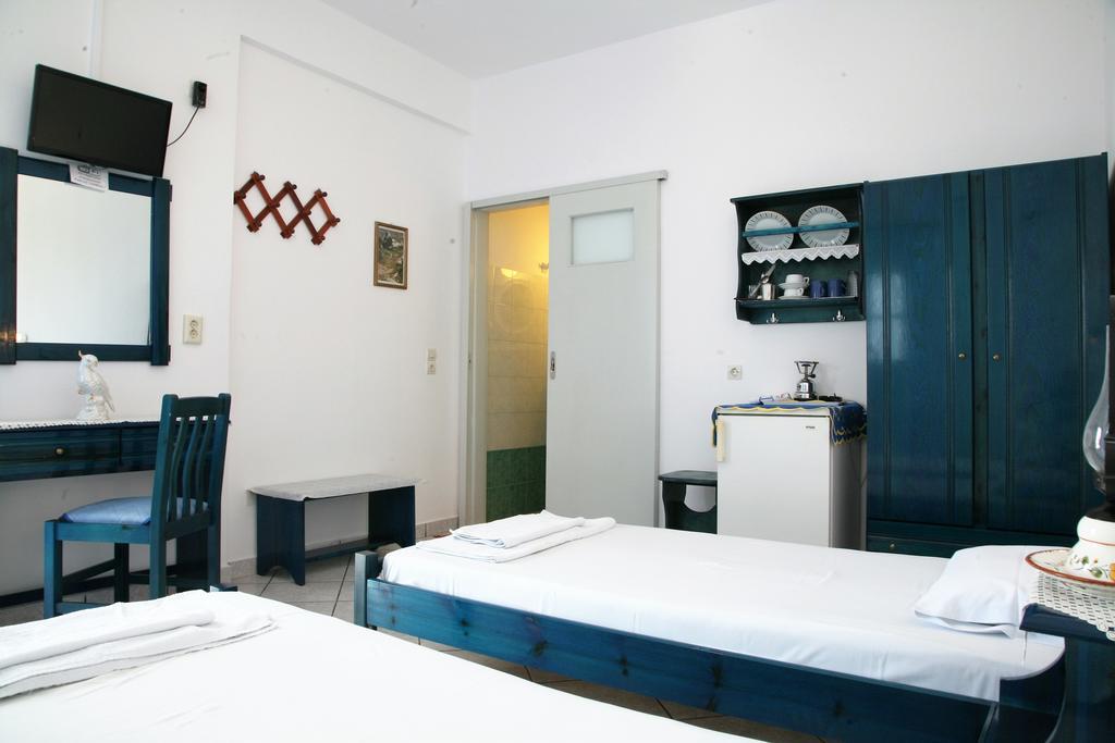 Hotel Panselinos à Anafi Extérieur photo