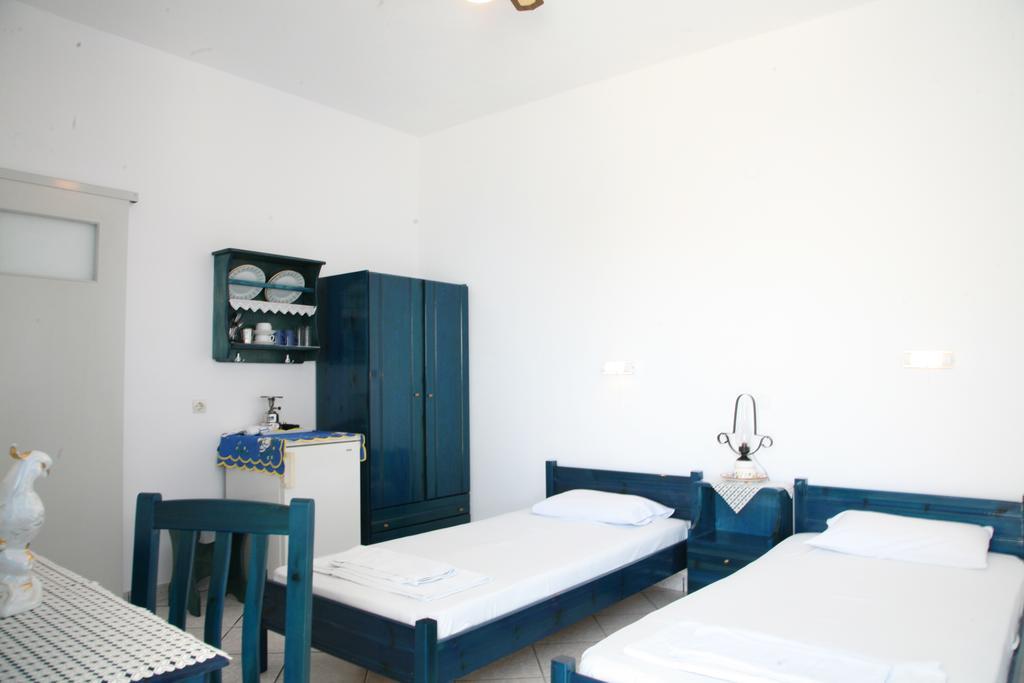 Hotel Panselinos à Anafi Extérieur photo