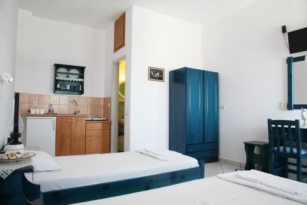 Hotel Panselinos à Anafi Extérieur photo
