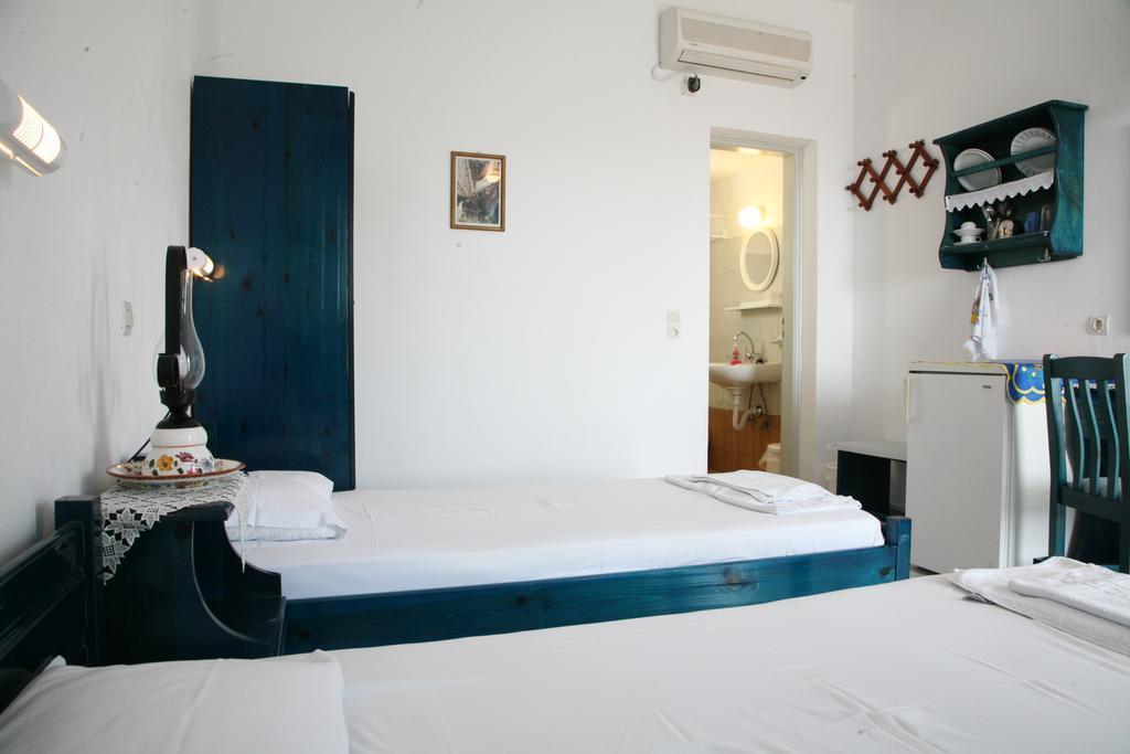 Hotel Panselinos à Anafi Extérieur photo