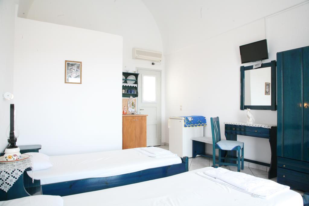 Hotel Panselinos à Anafi Extérieur photo