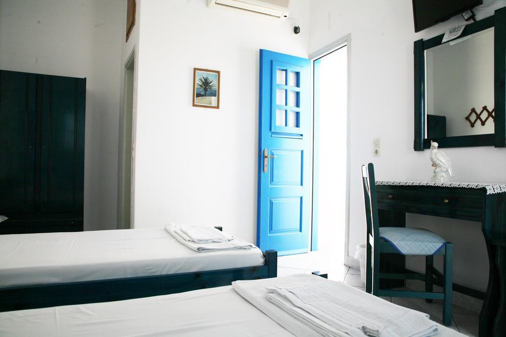 Hotel Panselinos à Anafi Extérieur photo