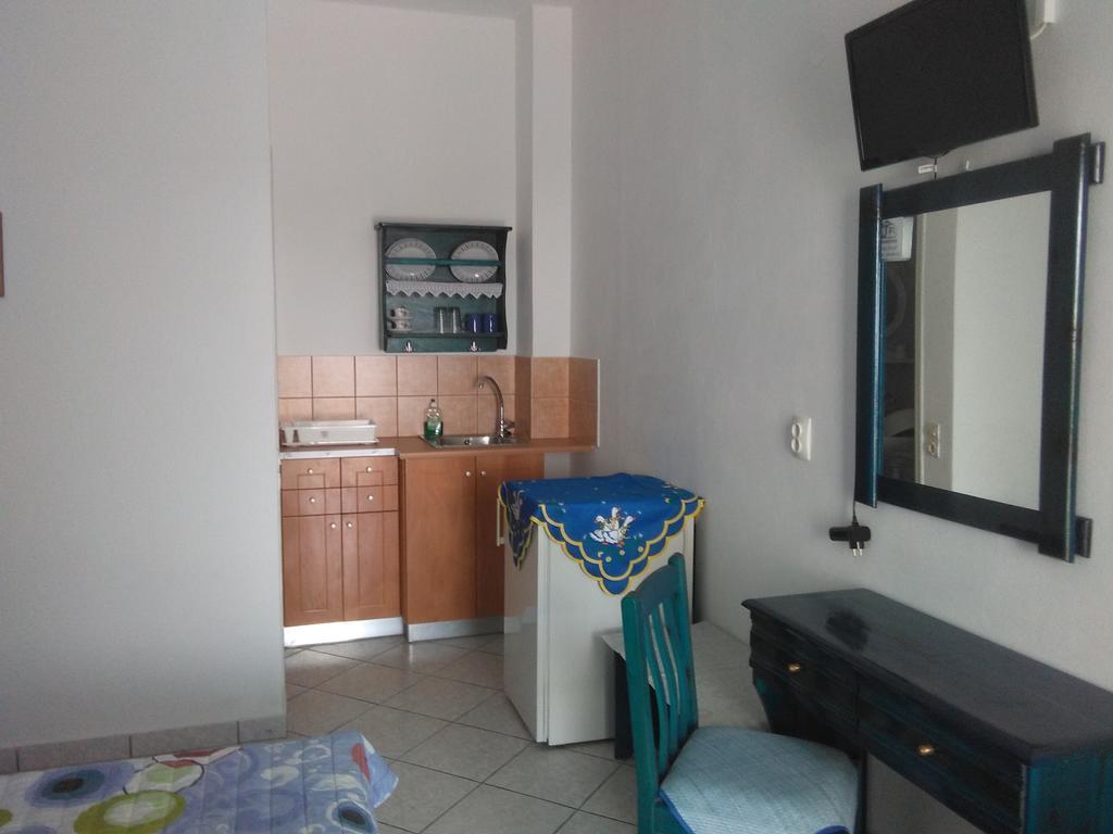 Hotel Panselinos à Anafi Extérieur photo